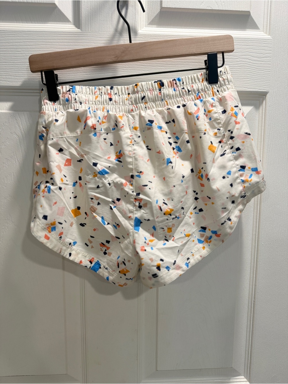 Fabletics Full Speed Mid-Rise Running Shorts-Terrazzo/Reflective Logo-Size Small - Picture 8 of 11
